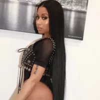 Nicki Minaj Bares Her Booty in New Music Video!