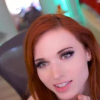 Amouranth zeigt ihre NACKTEN TITTEN im Stream!!