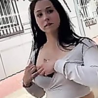Debut en el porno de esta joven española tetona promete!!!