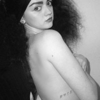 Maisie Williams Nude And Sexy Collection