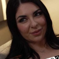 Keira Croft gives fan a high dick rating which leads to hard fucking in his hotel room Porn Videos