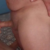 Porn Bloopers Hermanastro Cums en la boca de la hermanastra pero ella amordaza!