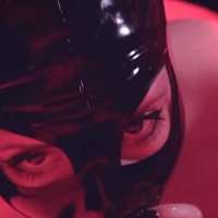 Latex Schlampe Luna Laces geknebelt von hinten gefickt