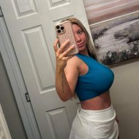 Lara Juicy Nude image 3