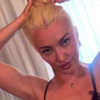 Others – Lindsey pelas image 5