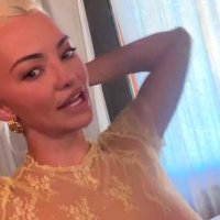 Others – Lindsey pelas image 9