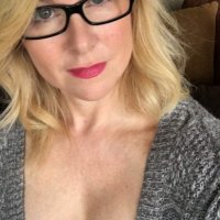 Love portal on X: Old mature and with natural breasts on display. I dont have Facebook only twitter!! Hot enough for a date? X