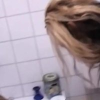 Videos Porno de british FFM threesome the toilet: XXX 2026 2