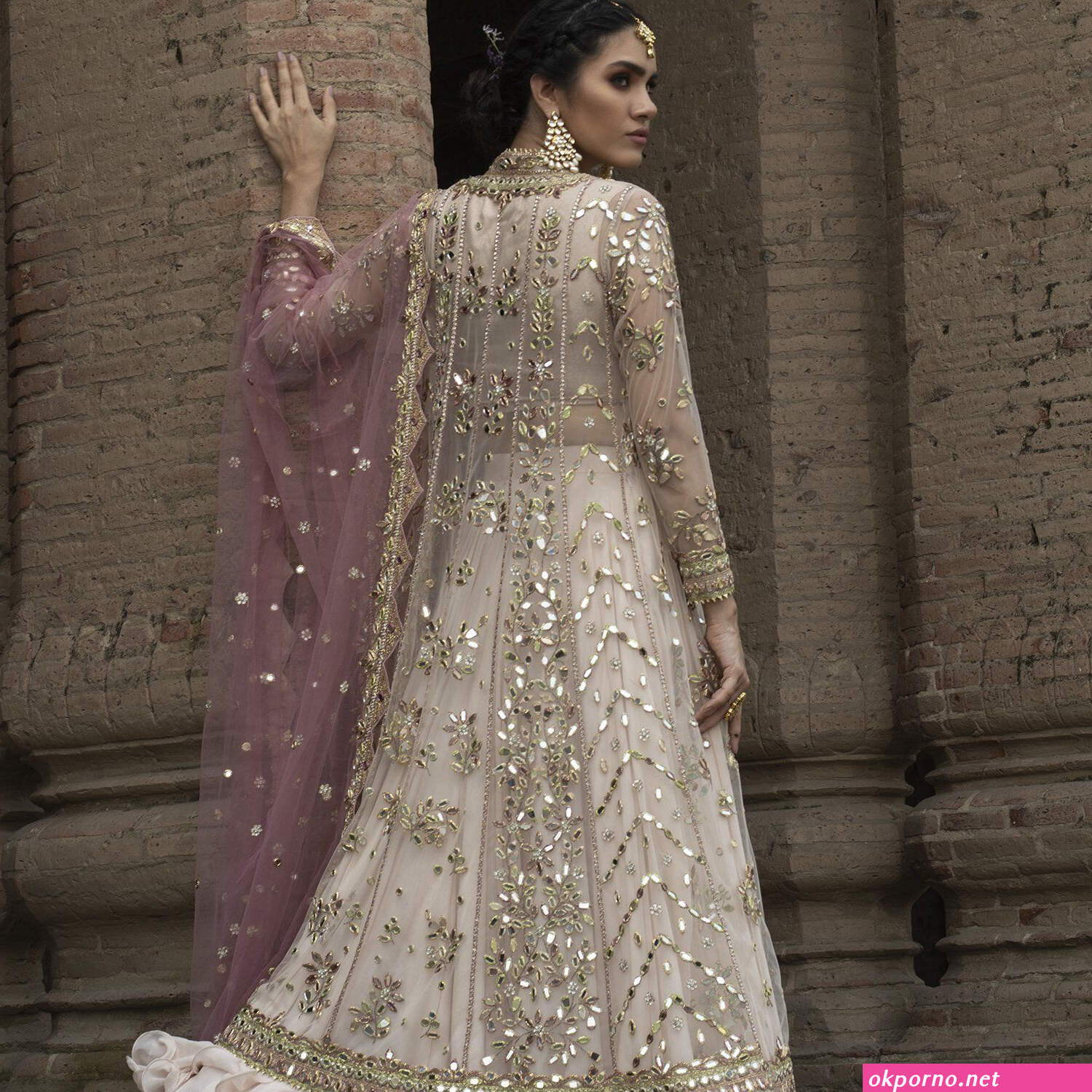 Pakistani shalwar sexy pics