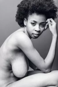 julie.with the cake nude