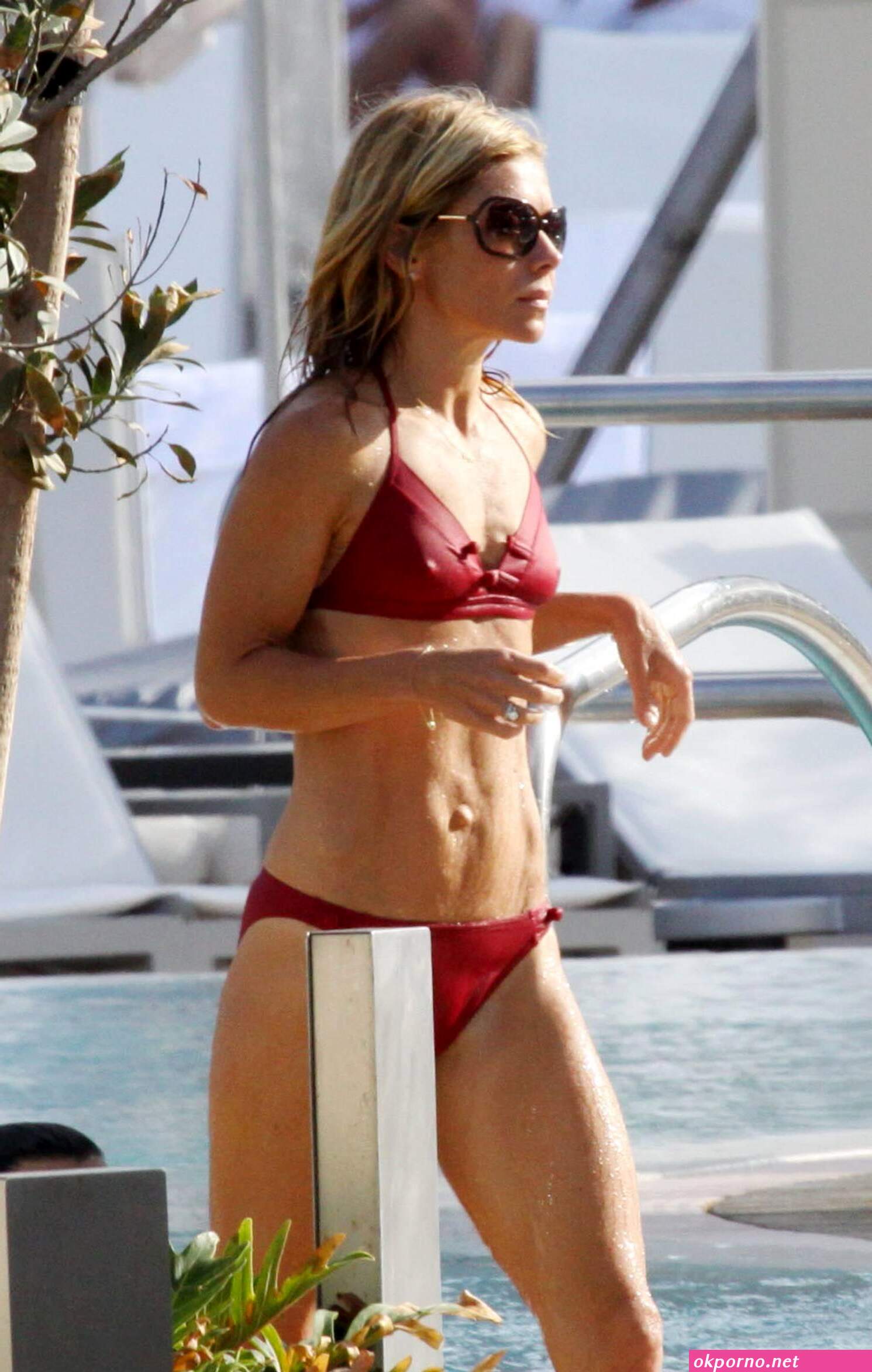 Kelly Ripa Nude The Fappening