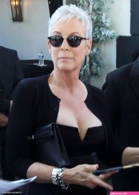 Jamie Lee Curtis Nude