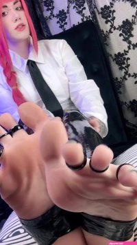 LexieGrll Makima Cosplay Foot Tease Feet Humiliation JOI OF 6 Min