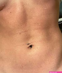 Erika Knight on X: I often reply to my onlyfans messages in the tub
