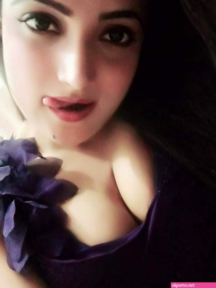 Boob grab pak girl