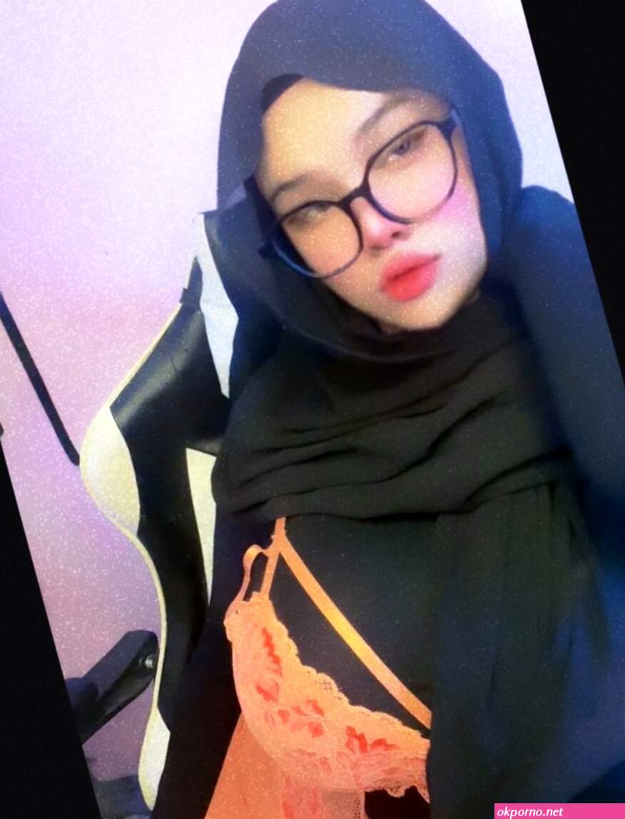 Foto bugil jilbab tuti