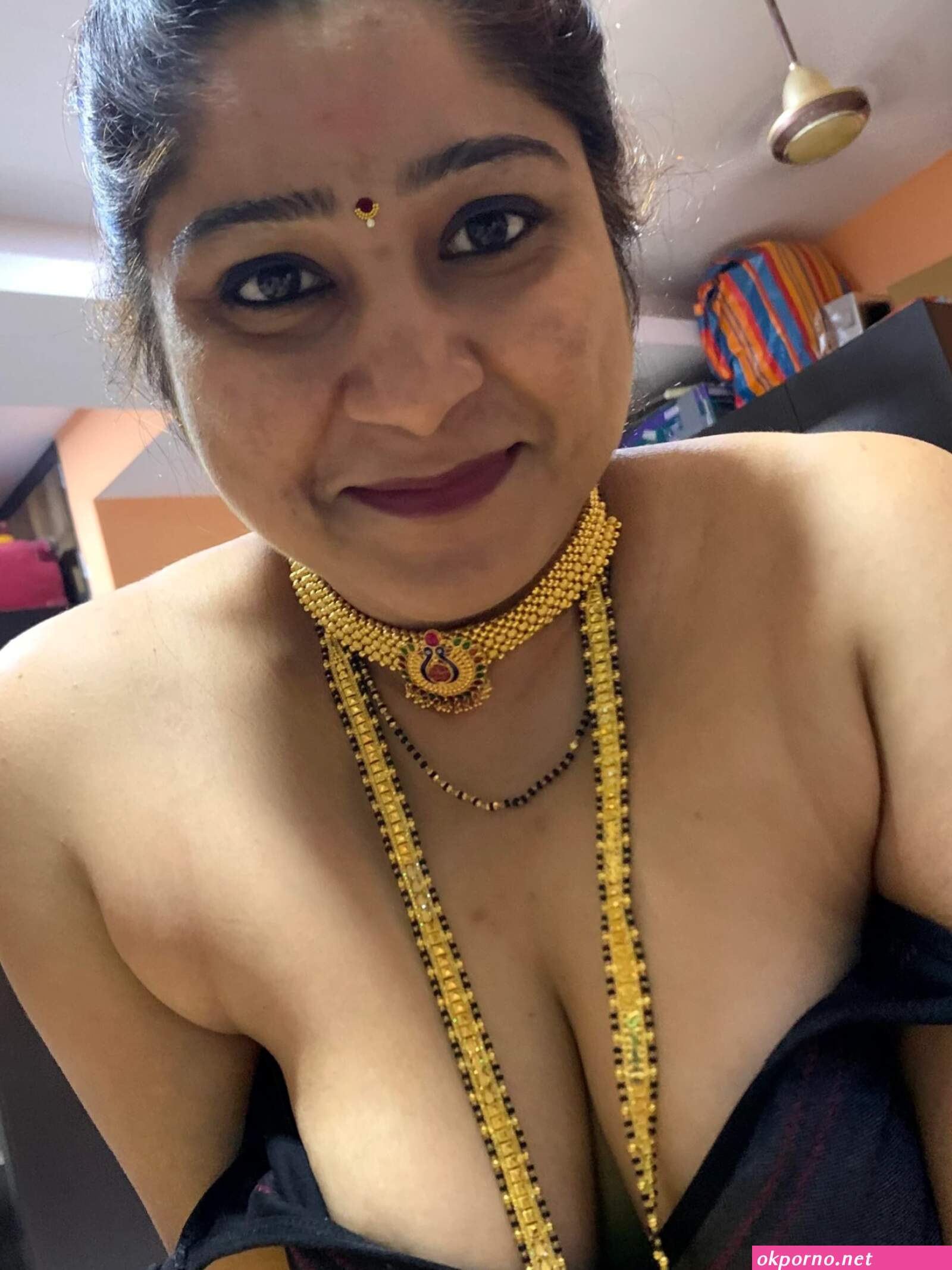 Big boobs aunty saree nude pic
