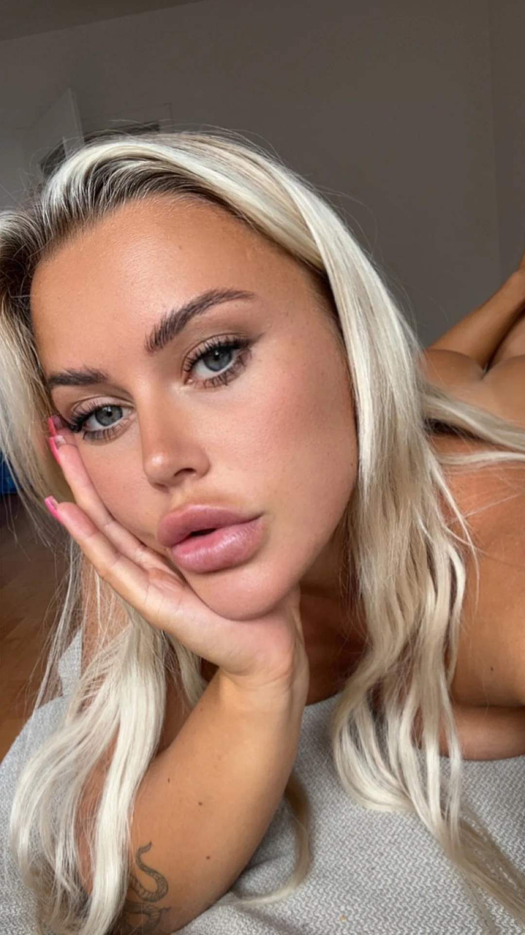 Jolie becker naked