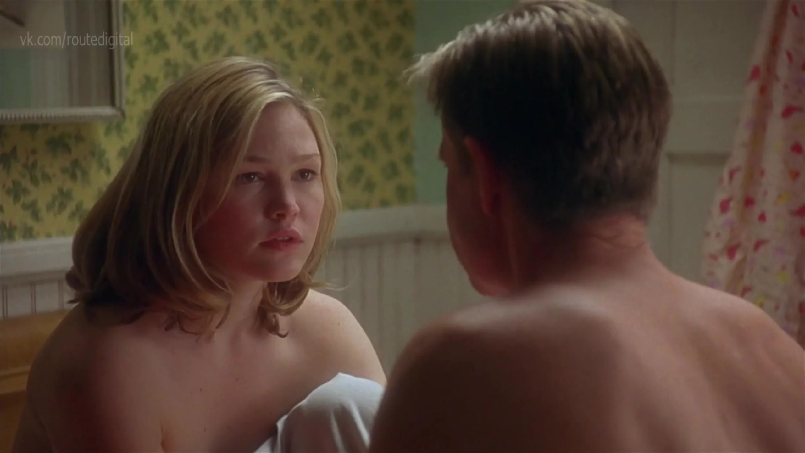 Julia stiles naked