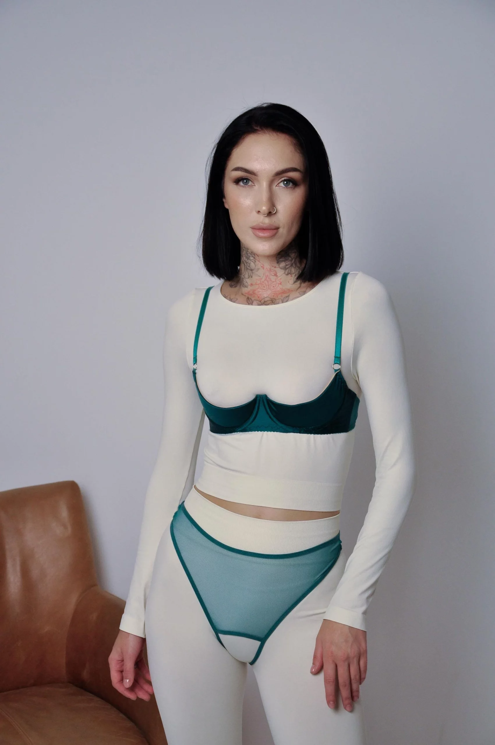 Poise patron desnuda onlyfans