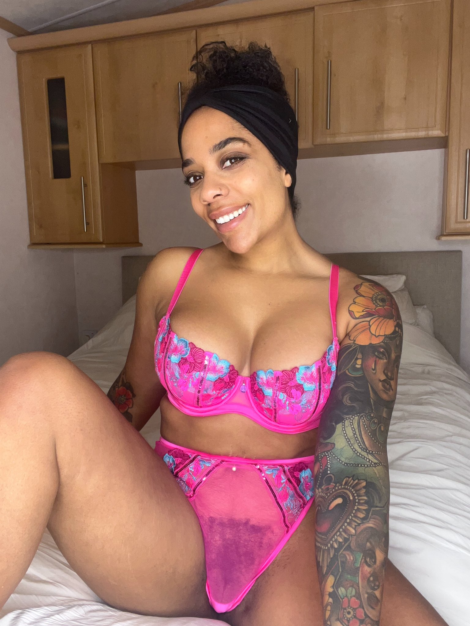 Shonovialashon nude