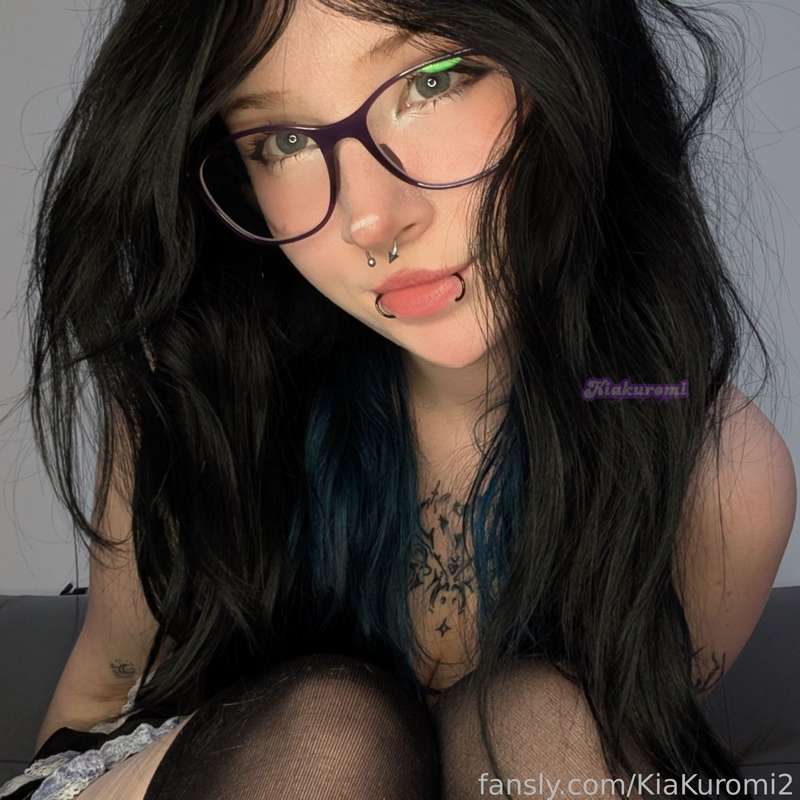 OnlyFans – KiaKuromi2 / @KiaKuromi2