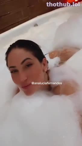 Ana Lúcia Fernandes Jacuzzi