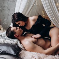 Sex Sounds: How to Moan and Look Sound Sexy AF While Making Out