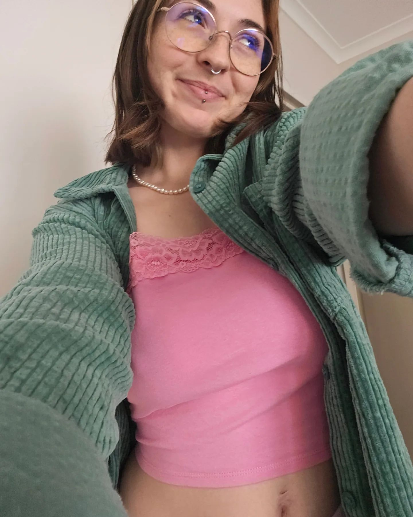 OnlyFans – Impatient Carnation / @carnation_