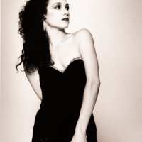 Bebe Neuwirth