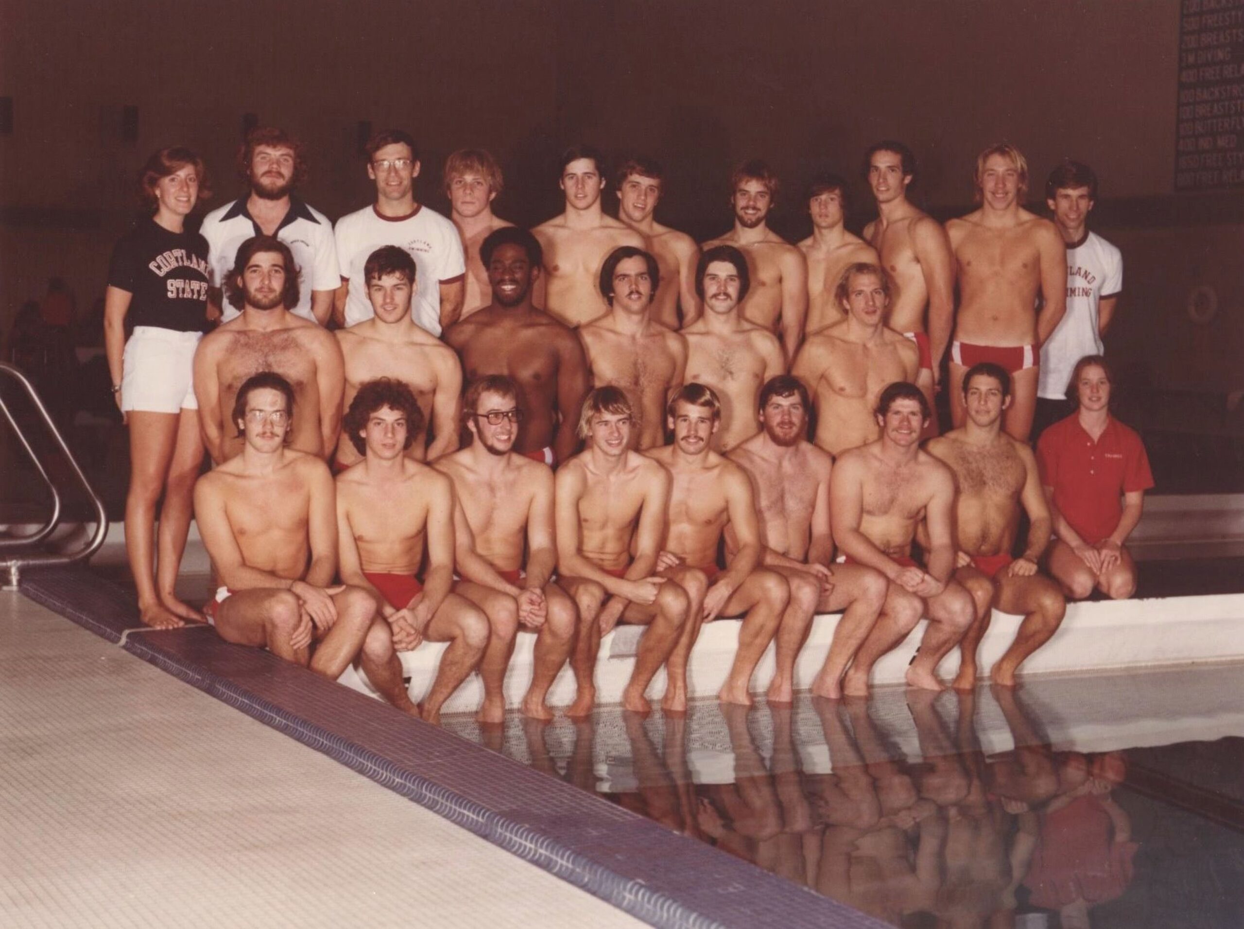 Naked colleger swim