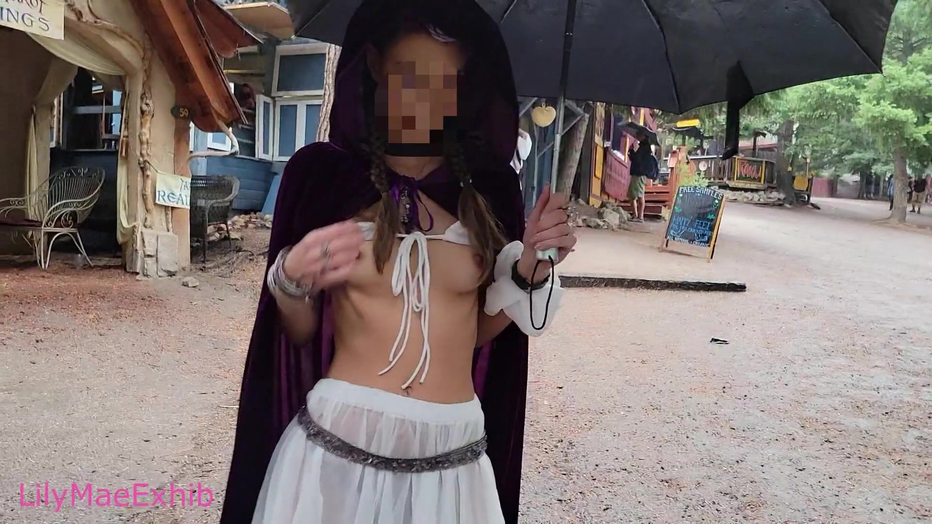 Renfaire nude pics