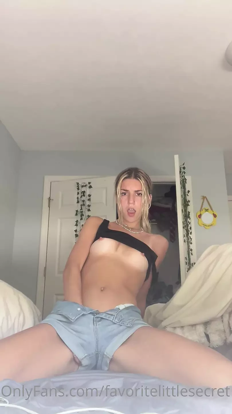 Favoritelittlesecret leaked 369