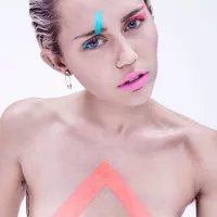 Miley Cyrus naked bum Paper magazine: Miley Cyrus Pet Pig