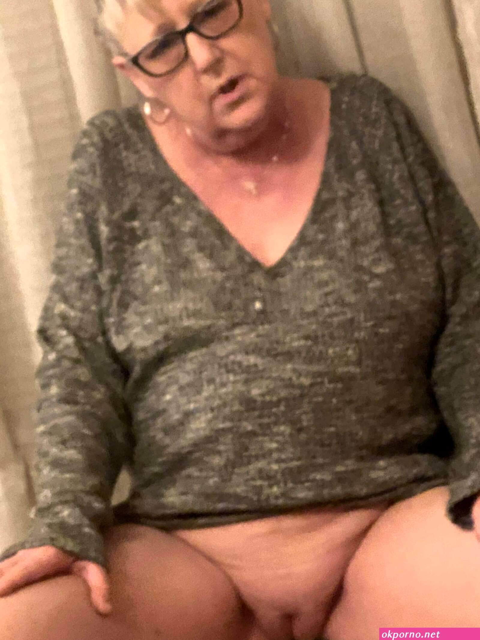 Milf smoking pussy