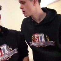 Agf: Jong stel laat je zien hoe ze samen van seks genieten