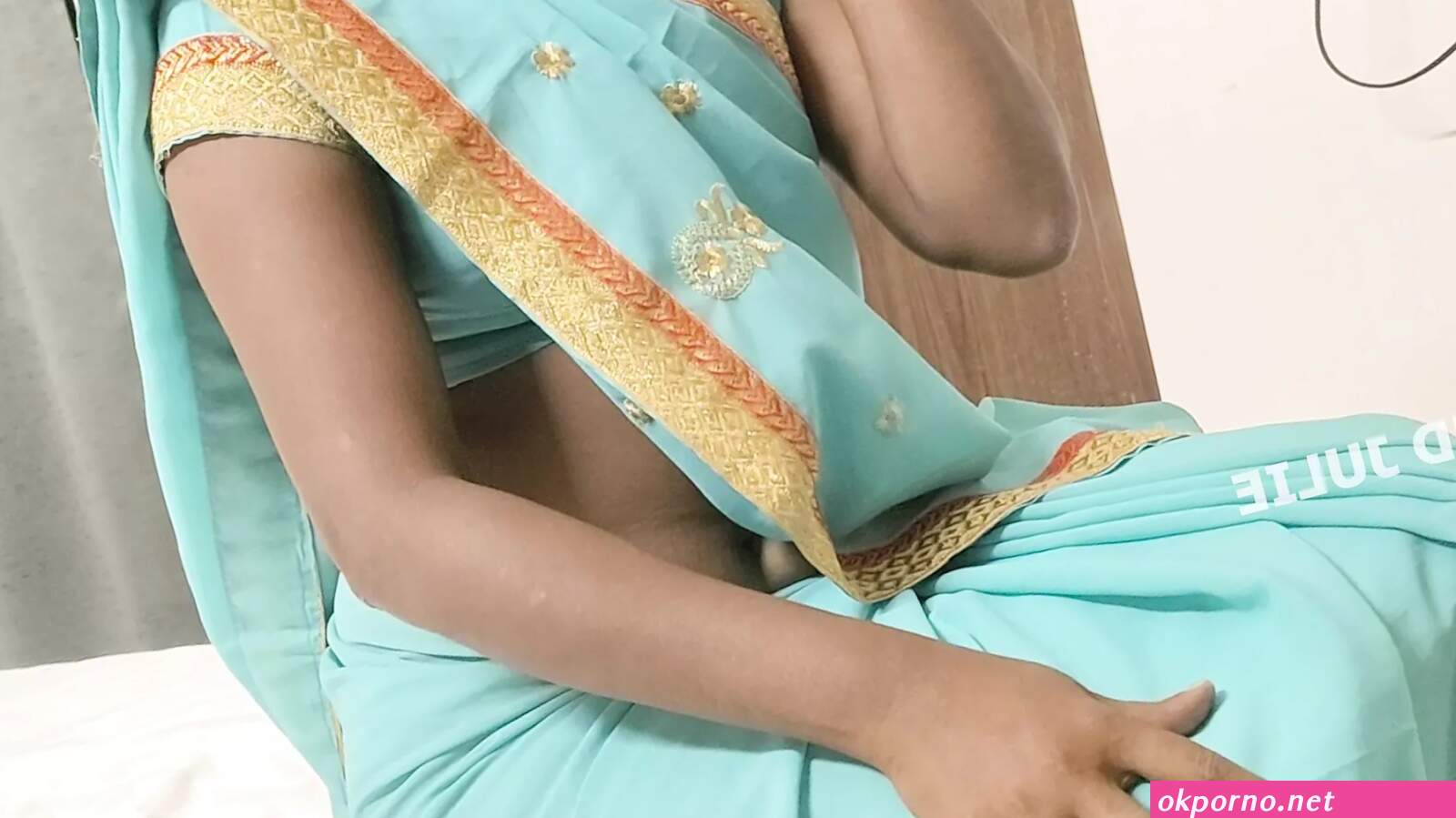 Tamil porn saree