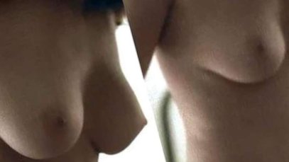 Elizabeth olsen nude leaked pics