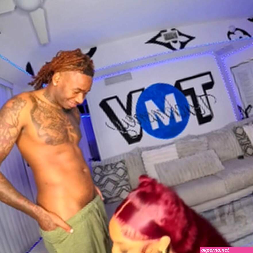Therealyellaa naked 26