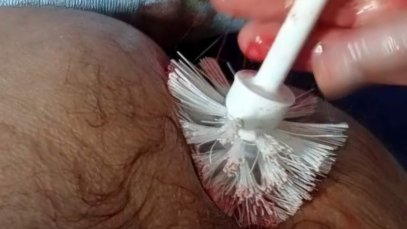 Brush fuck