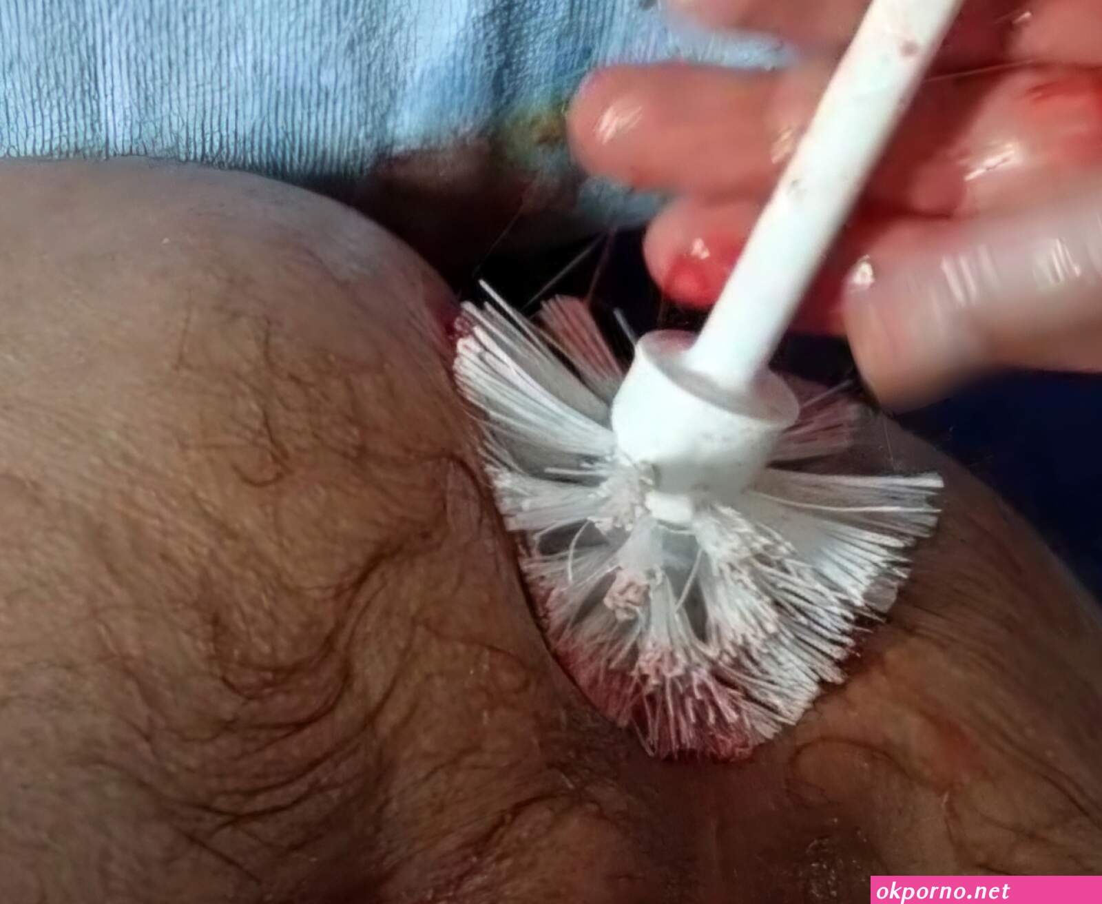 Brush fuck