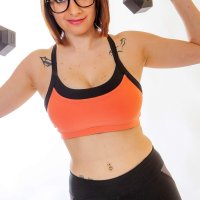 Chelsea Bell Gets A Workout Cosmid