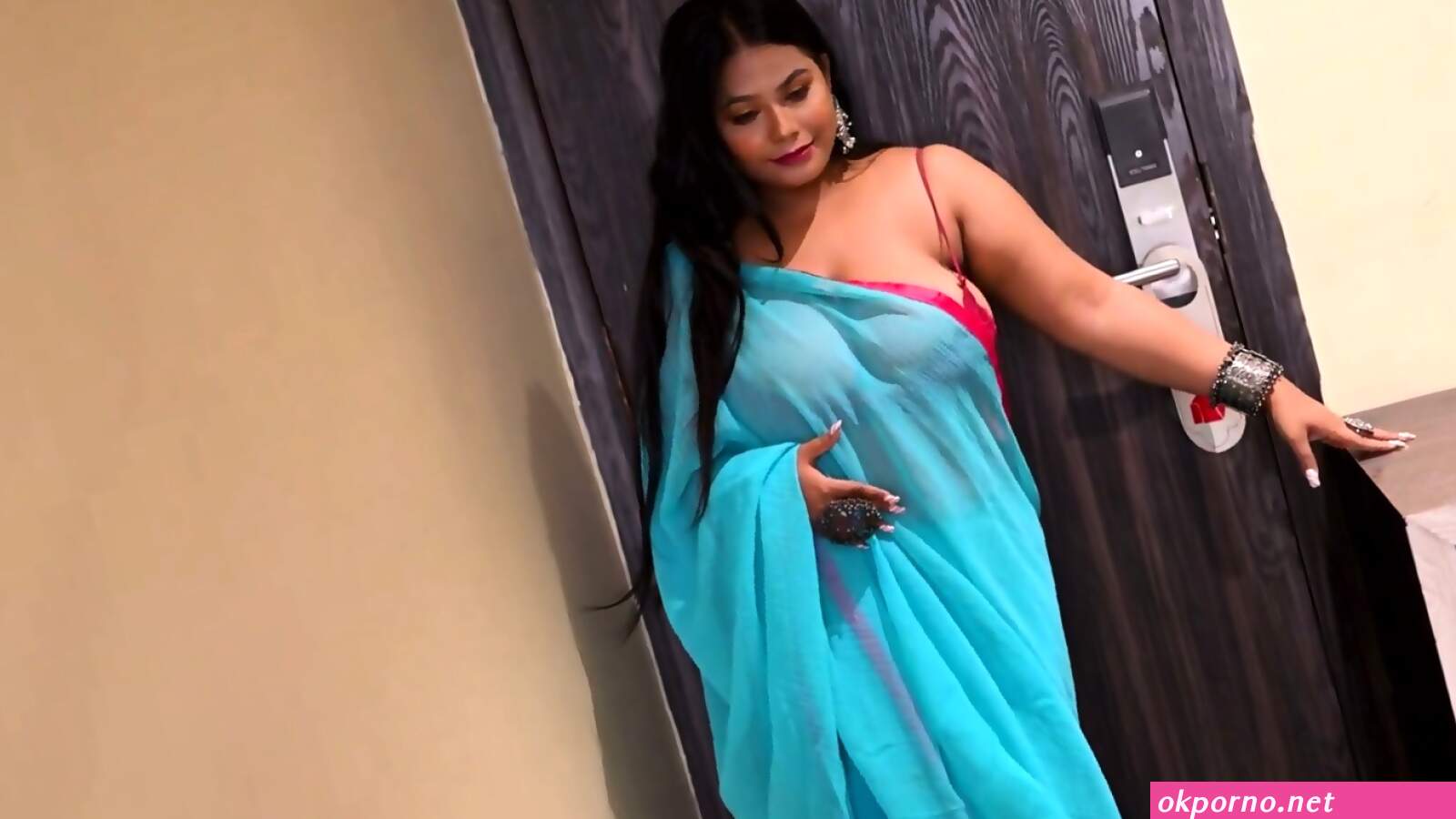 Saree model sreethama sen nude