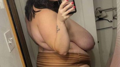 OnlyFans – Busty Mara / @winkingdaisys